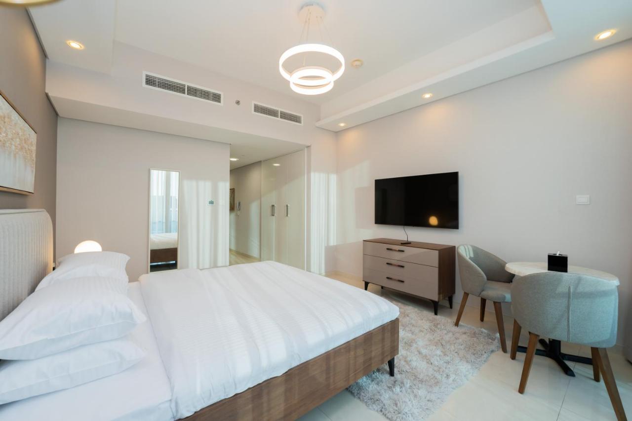 Kasco Homes Waves Tower Business Bay Дубай Екстериор снимка