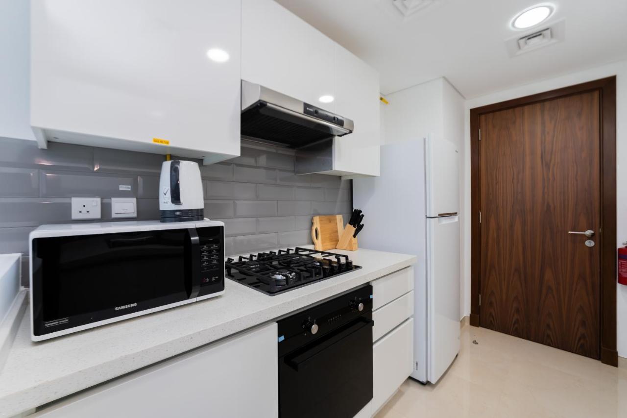 Kasco Homes Waves Tower Business Bay Дубай Екстериор снимка